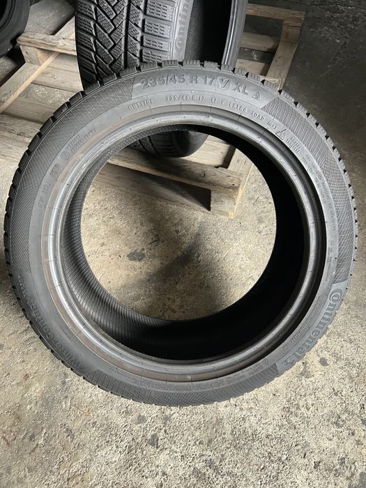 2 anvelope iarna 235/45/17 Continental !
