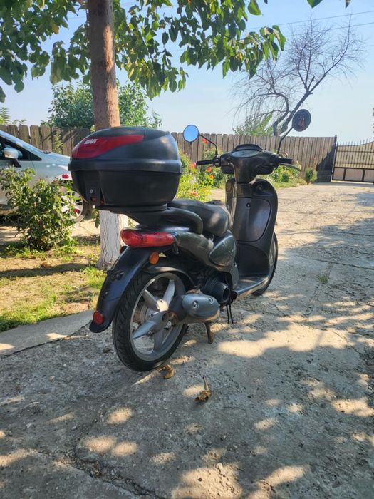 Vând scuter Taurus