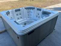 Jacuzzi  exterior