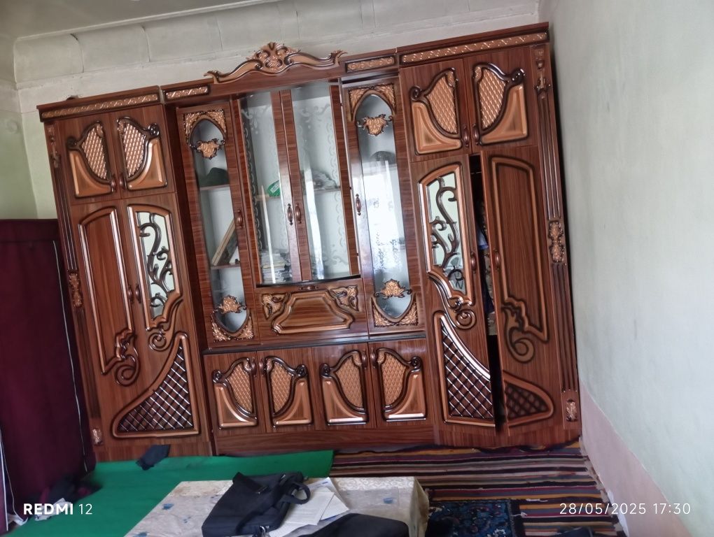 Garnitur, Turmo sotiladi srochna pul kerak boʻlgani uchun xolati yangi