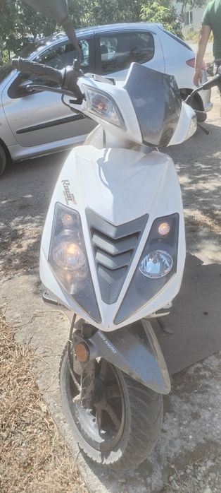 Vând scuter moto KSR Moto 125