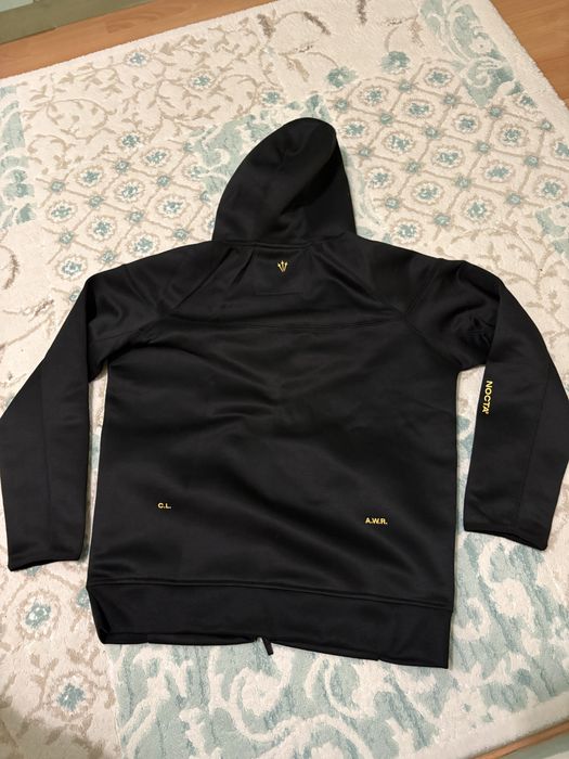 Продавам nike nocta tech fleece черен чисто нов