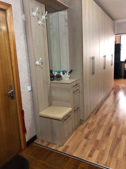 Продается 4 комн.квартира на Ц1