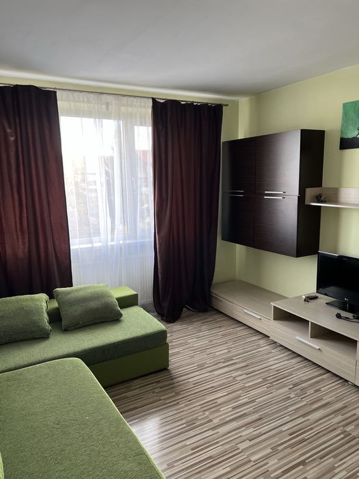 Inchiriez apartament 3 camere