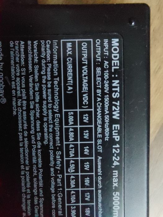 Alimentator cu tensiune selectabila automat 12v la 24 v,max 5000 ma