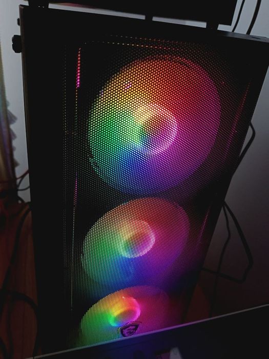 Игровой компьютер в полной комплектакции