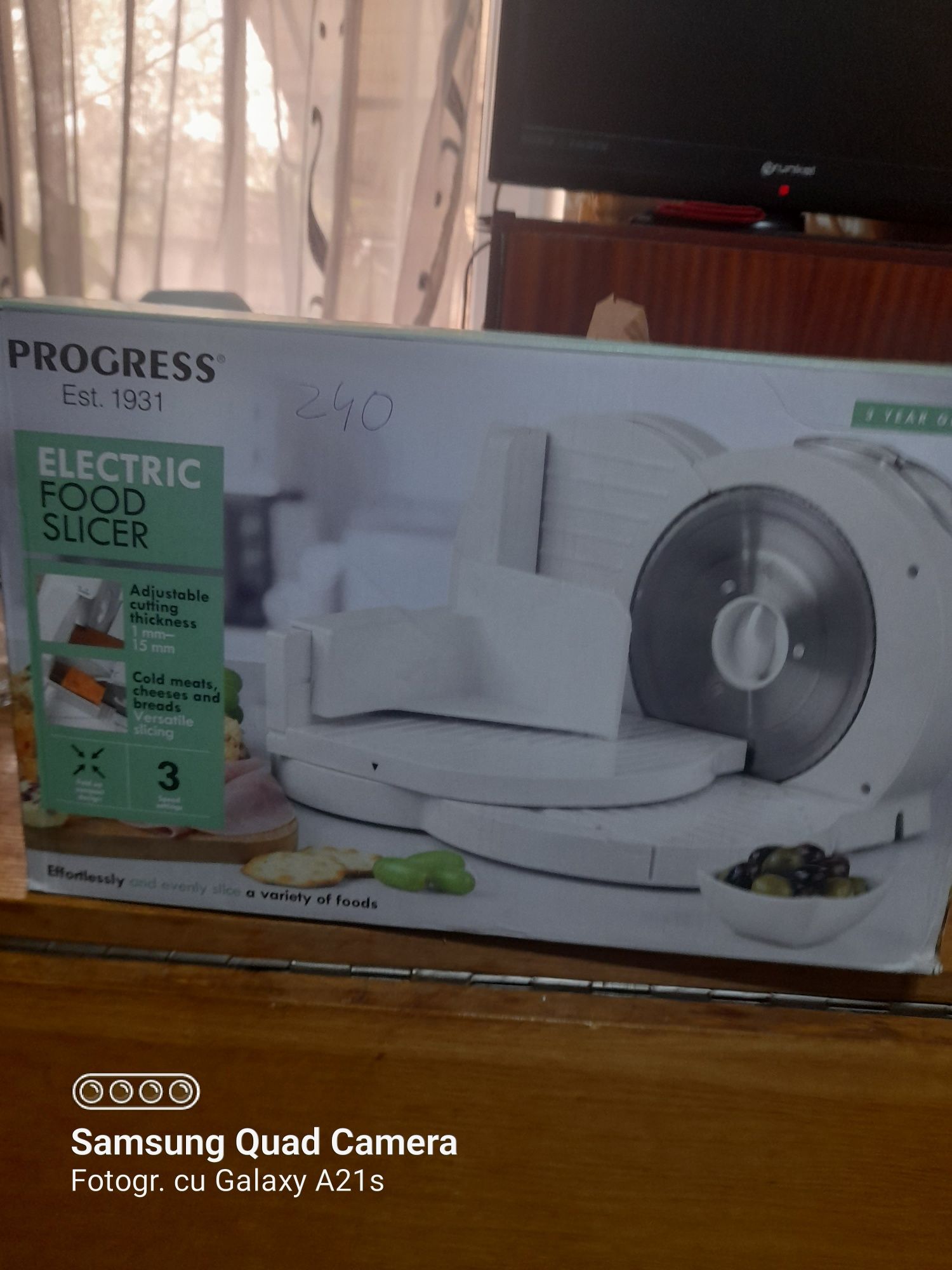 Vand infeliator 250 lei