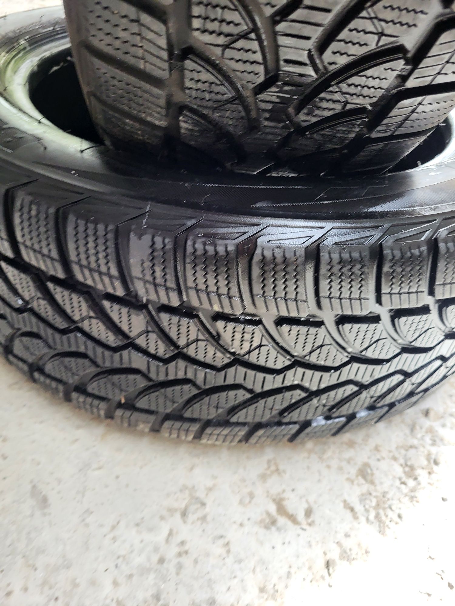 4 бр 225/50/17 Bridgestone RFT зимни гуми