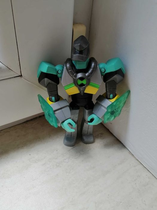 Фигурки от Бен Тен