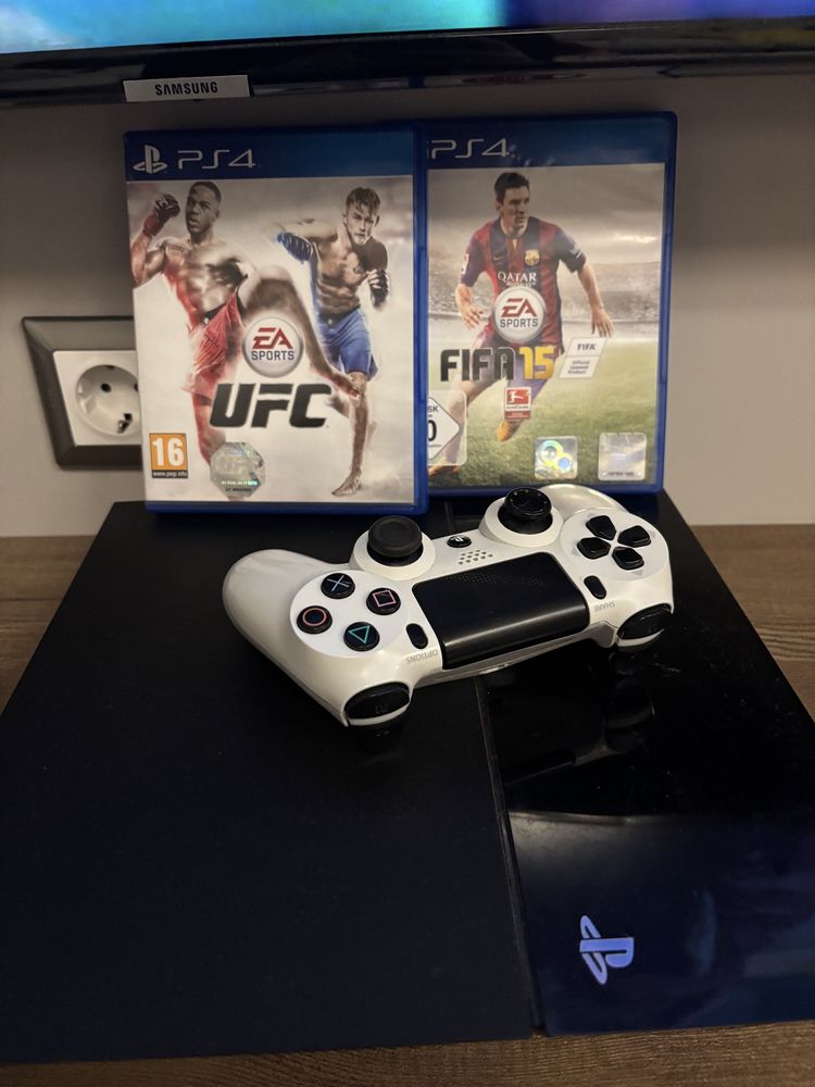 Playstation 4 с подарък 2 игри