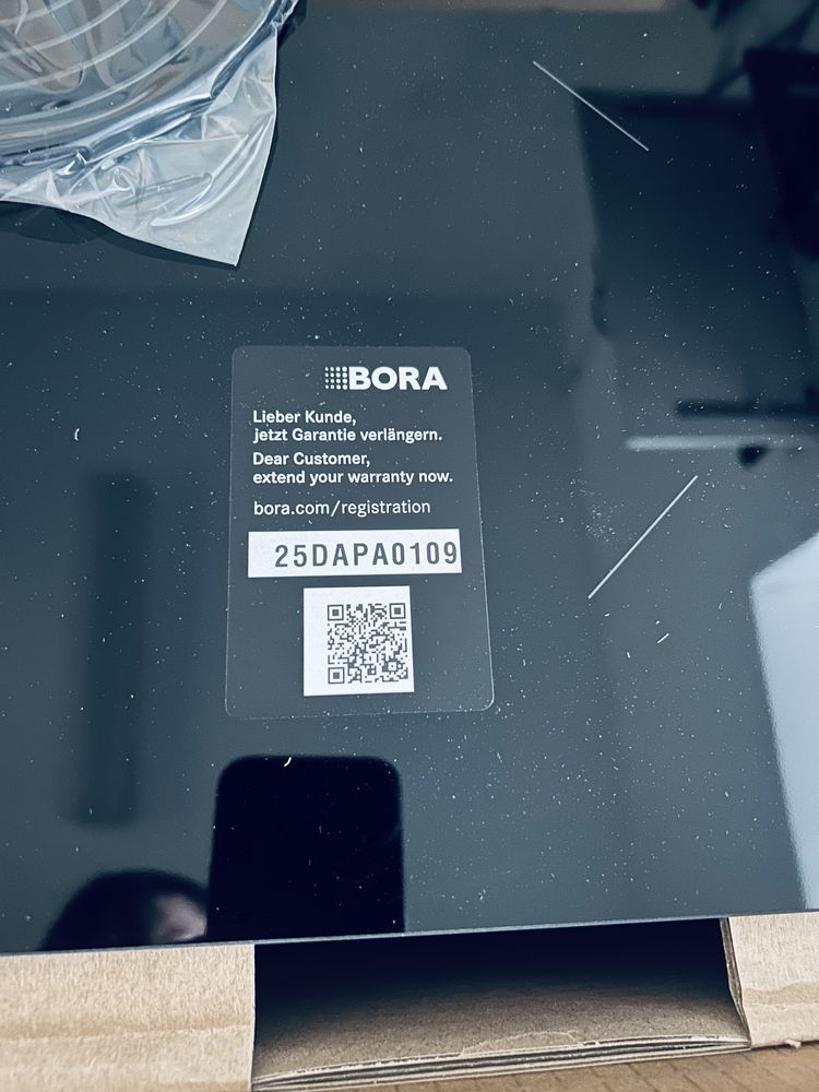 Plita cu inductie cu hota incorporata