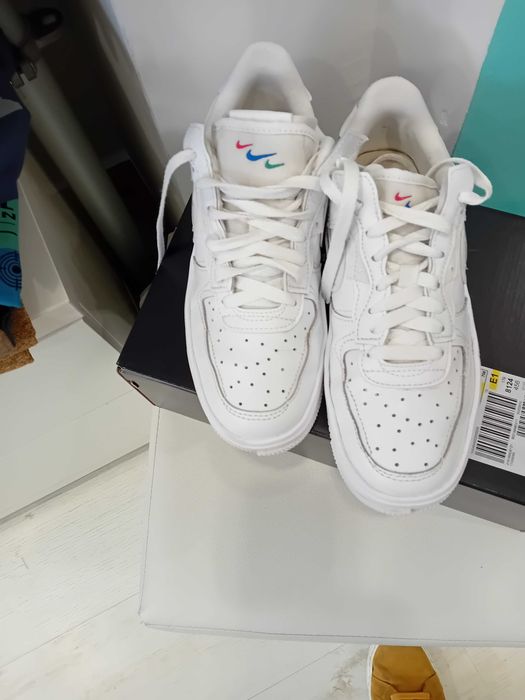 Бели naik air forse 1