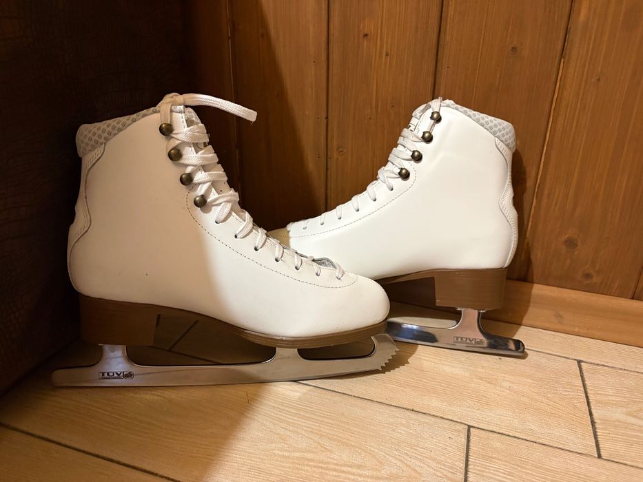 Дамски кънки за фигурно пързаляне Botas Cindy – номер 41