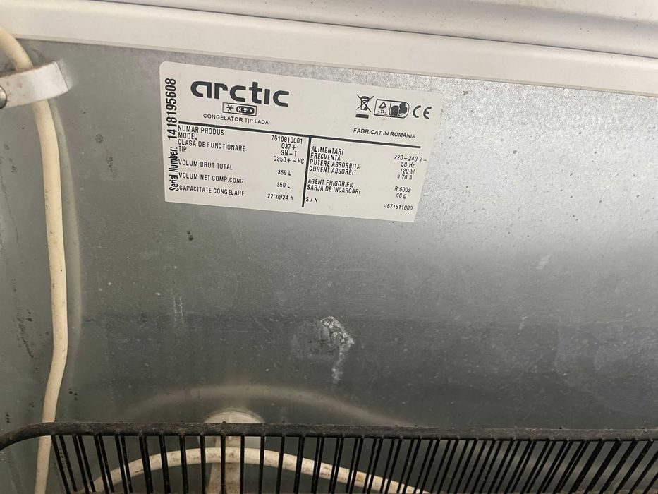 Vand Lada Frigorifica Arctic si Beko ca noi putin folosite.