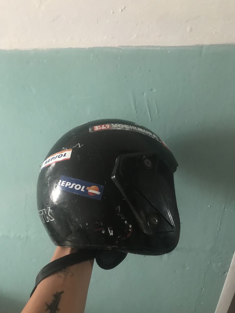 Продам каску для мопеда