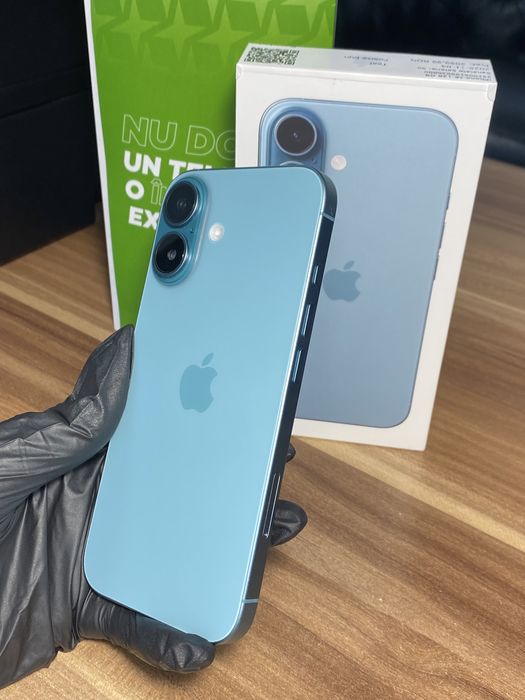 iPhone 16 • 128 GB • Teal