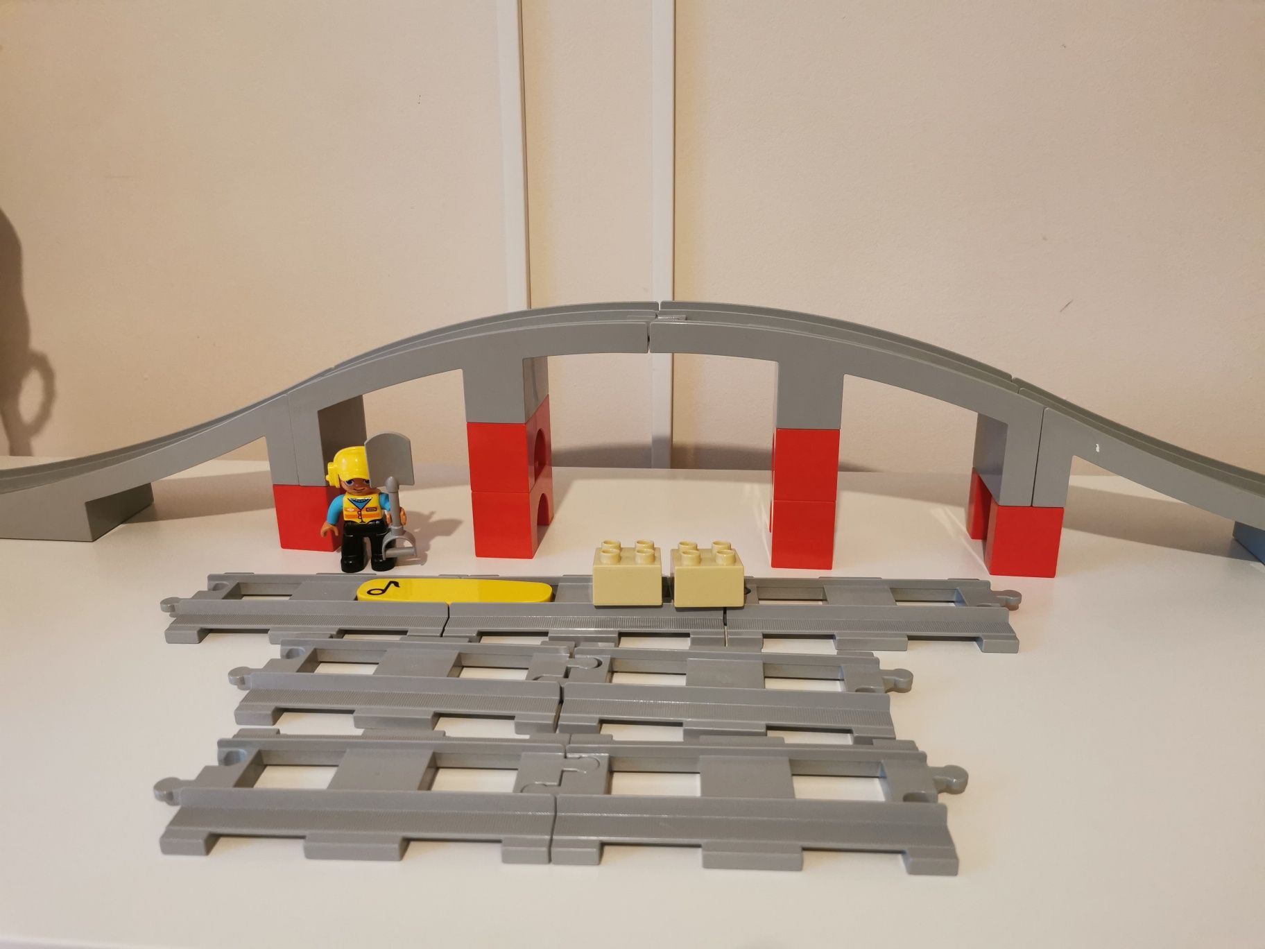 LEGO DUPLO Tren si pod cu sine
