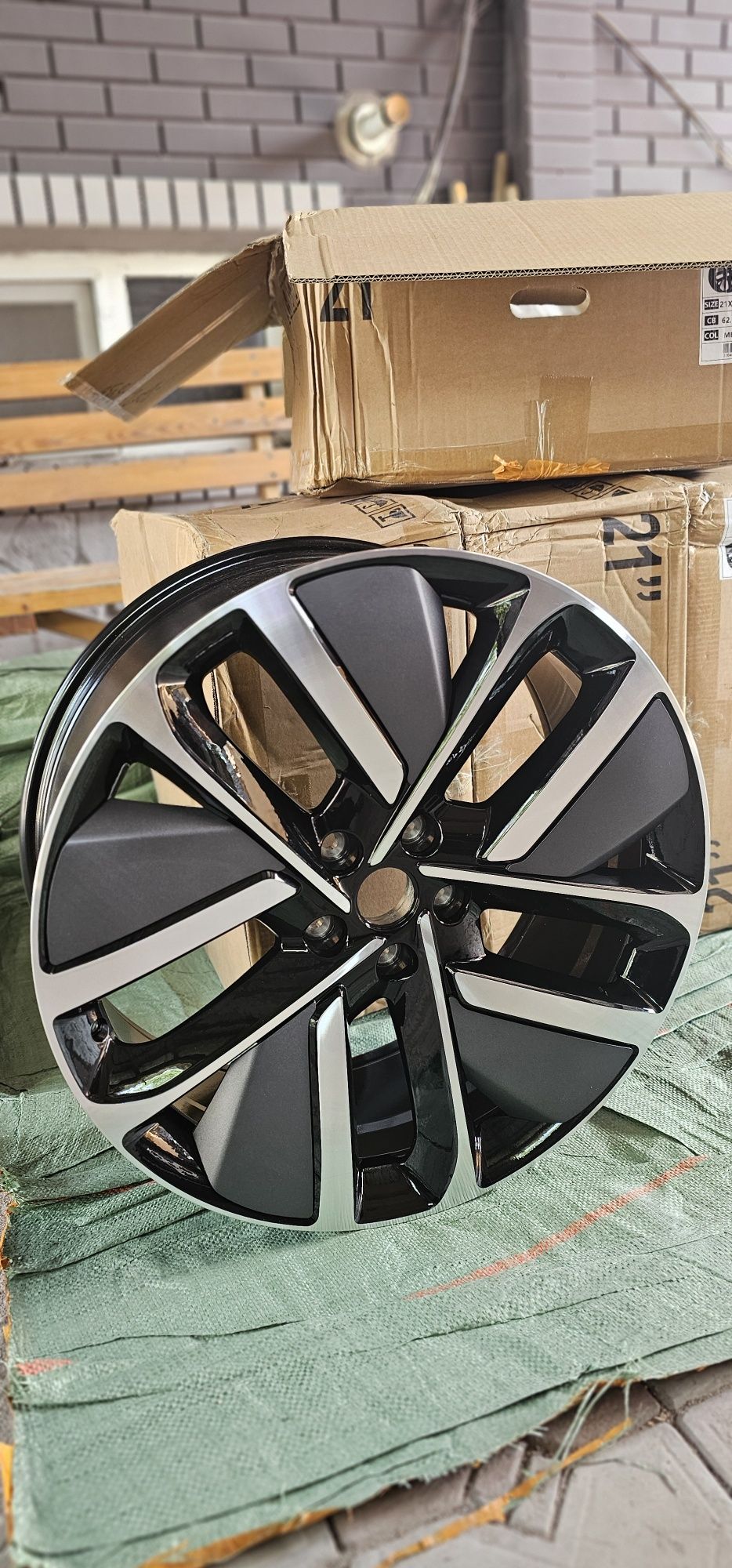 Диски lixiang  li7 li9/ r21 9j et45.5 cb 62.5 pcd 5x120 брал lixiang