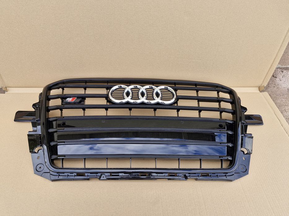 Grila centrala Audi Q5 S-line Facelift 2012-2016