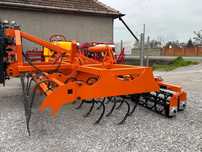 Terraking Combinaror cu bară nivelatoare în față Combinator TerraKing cu bară nivelatoare în față, 3 rânduri de organe