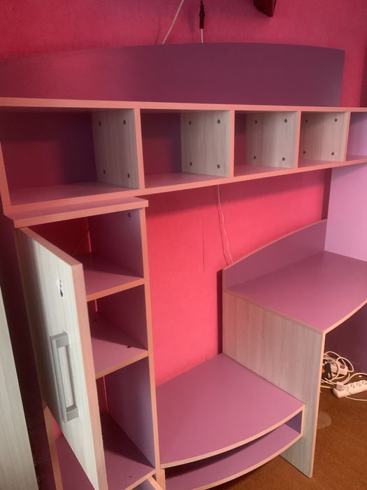 Бюро със секция и двукрилен гардероб