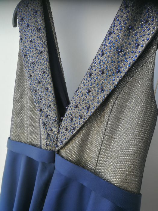 Vand  urgent rochie de gală purtată o singură dată