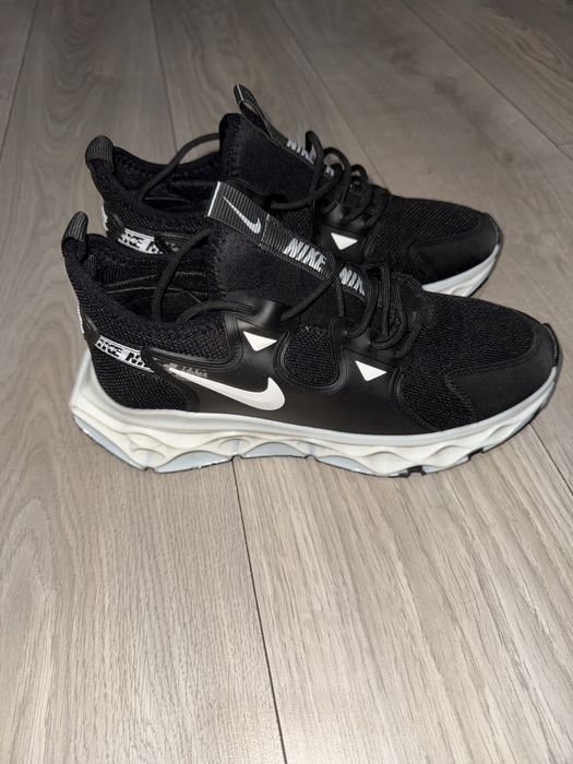 adidasi nike pentru alergat