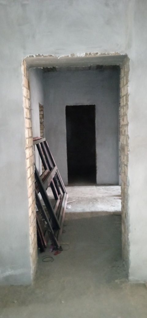 Срочно, 2х комнатная квартира, 2-этаж,