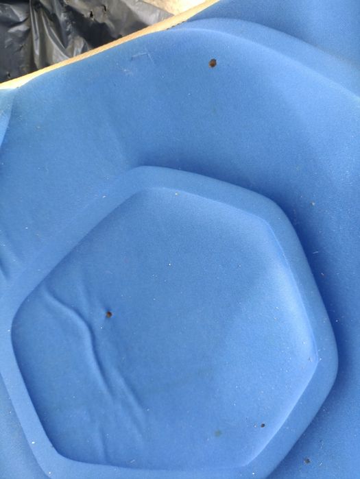 Scaun gaming pentru podea, cu boxe