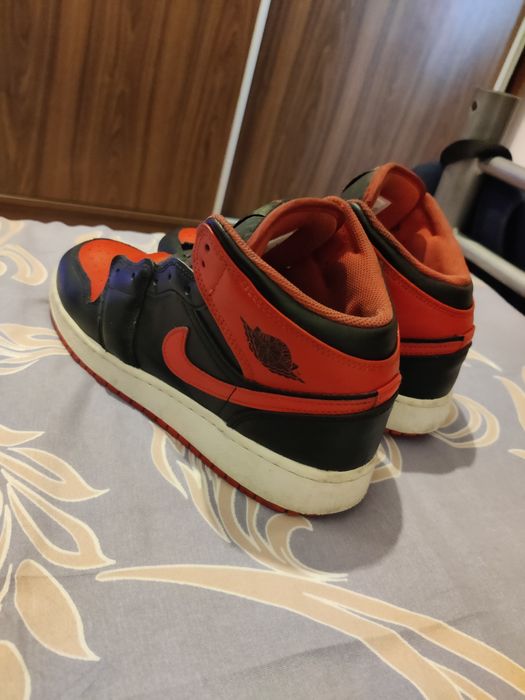 Nike Air Jordan 1 bred