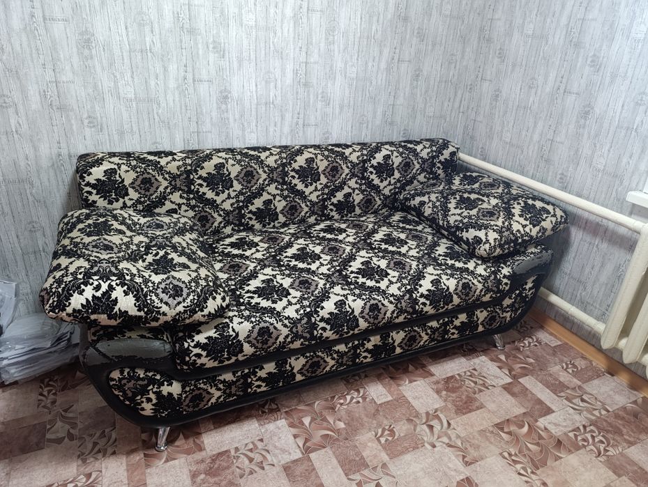 Продам диван в хорошем состоянии