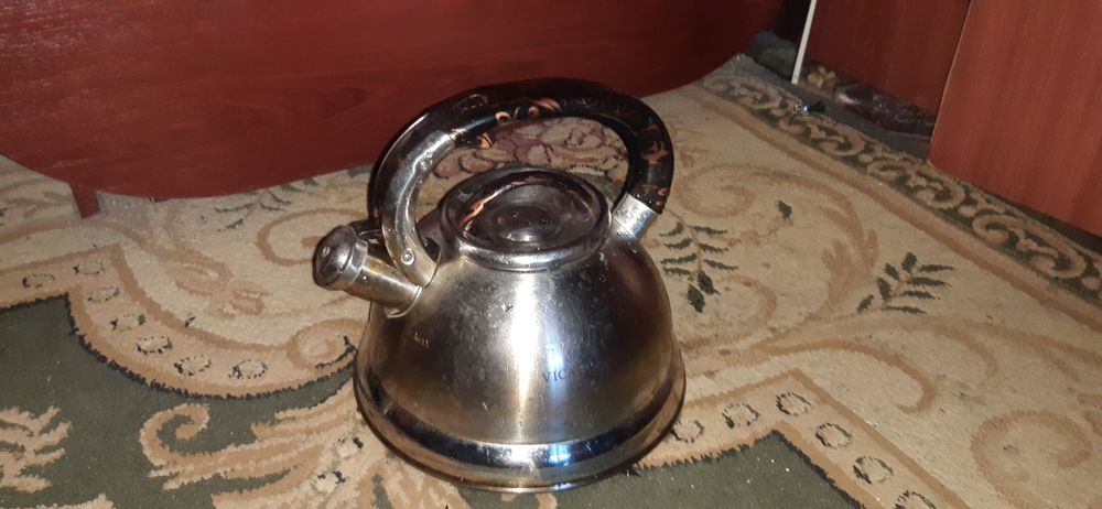 Чайник который свистит
