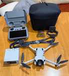 Продавам дрон DJI Mini 4 Pro Fly More Combo с гаранция–като нов!
