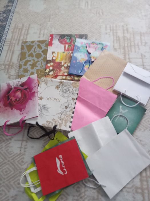 Подарочные пакеты