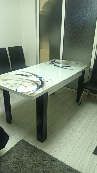 Masa extensibila + 6 scaune