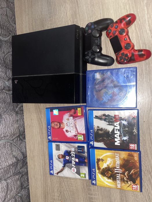 Ps4 Slim cu 2 manete si 6 jocuri