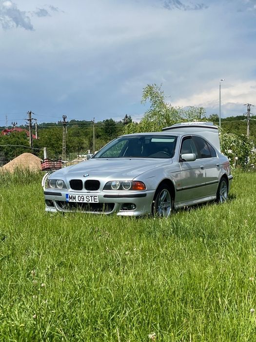 Vând BMW E 39 523 i