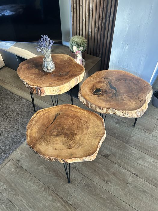 Уникална дизайнерска холна маса от дърво и метал.