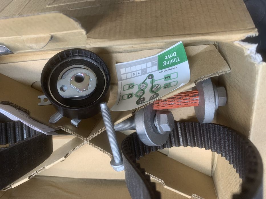 Комплект ангренажен ремък