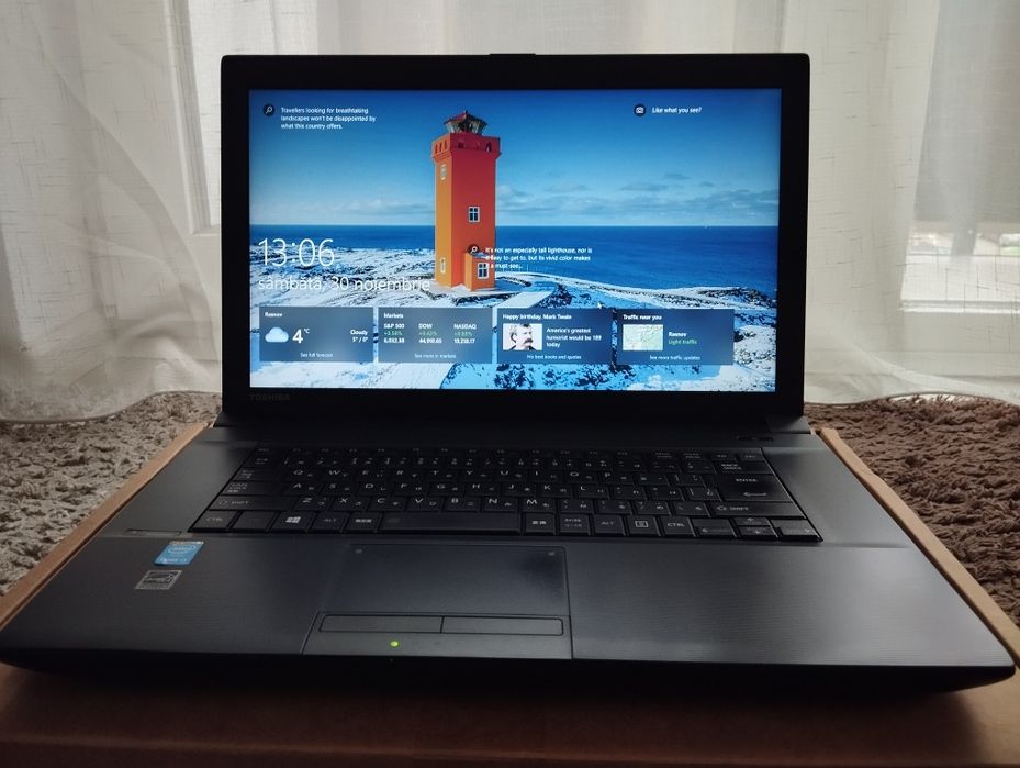 Laptop Toshiba, SSD, I3, 4GB ram, încărcător