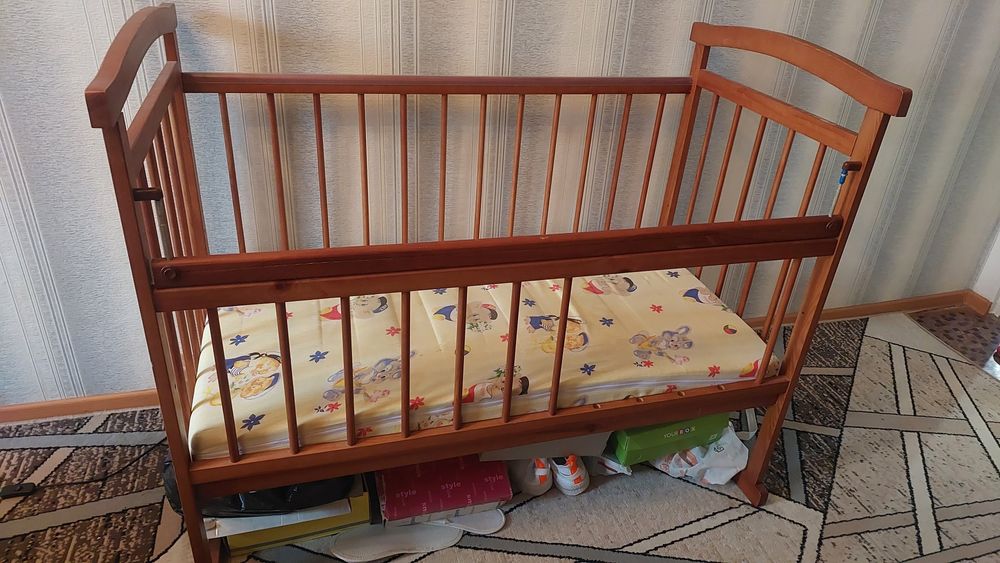 Продам кровать детскую