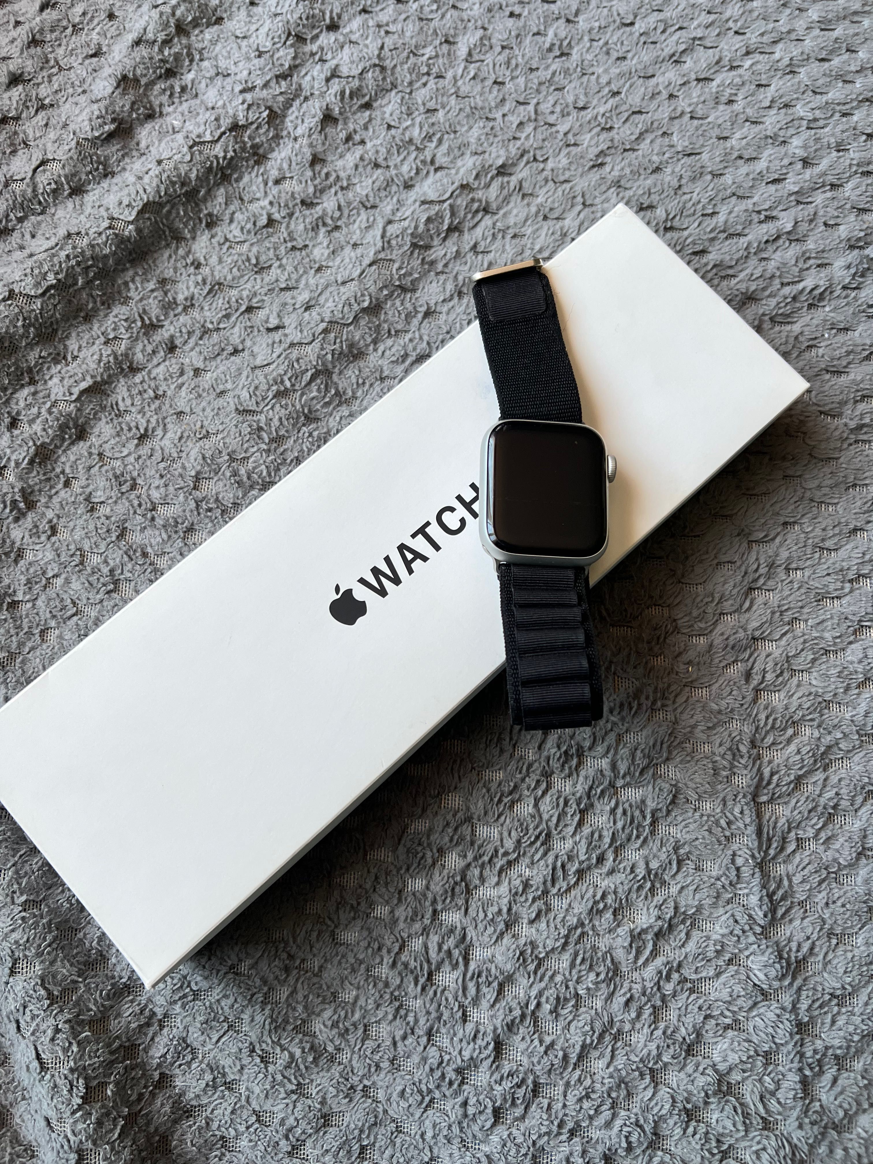 Часовник Apple Watch SE (gen 2) 40mm