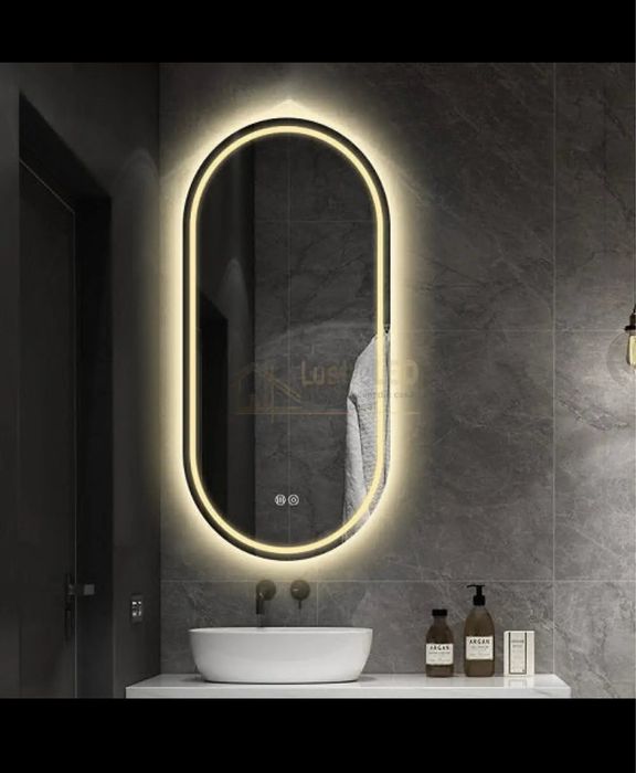 Oglinda LED ovala