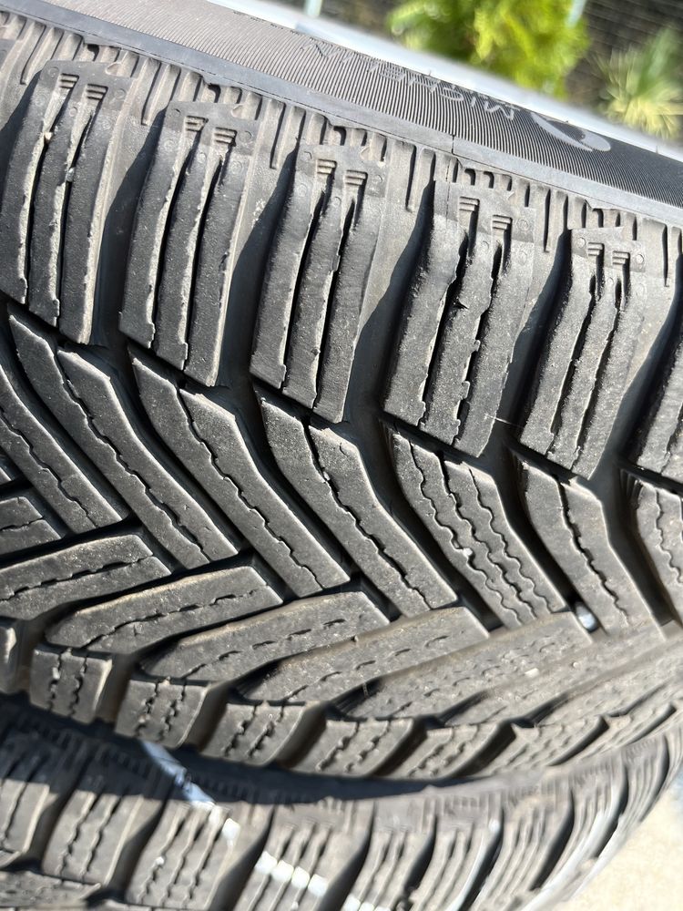 Джанти със зимни гуми 205/55 16 MIchelin за BMW