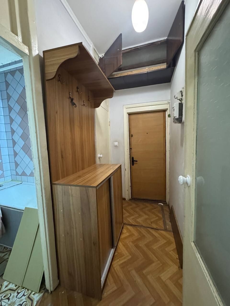 7 квартал 2*4*4, Чиланзар, 46м2, состояние среднее,