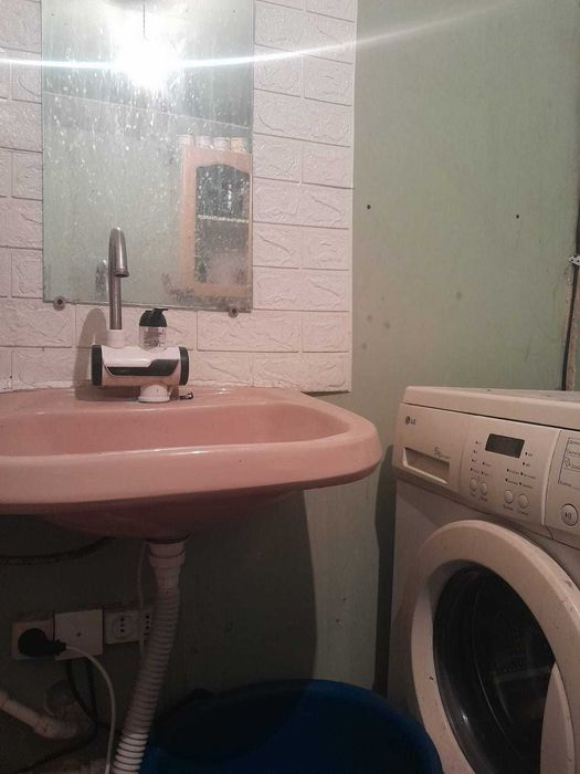 Продам 1 комн. кв., в частном доме, барачного типа