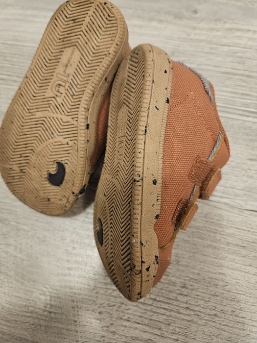 Papuci cu scai size 22 EU / US 6 / UK 5/ 13.5 CM