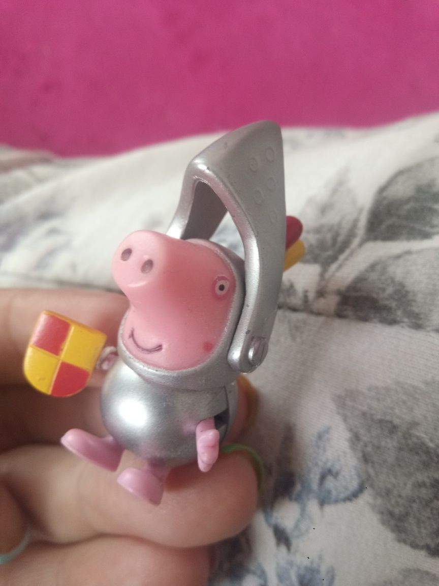 Castel/ fortăreața lui George, fratele Peppa pig cu figurina!