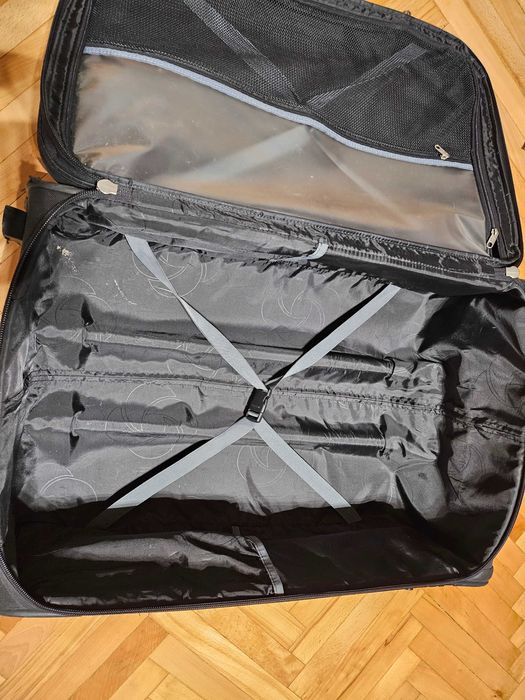 Куфар на марката  Samsonite размери 70/46/26