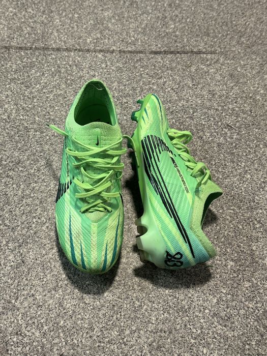 Nike mercurial aproape noi
